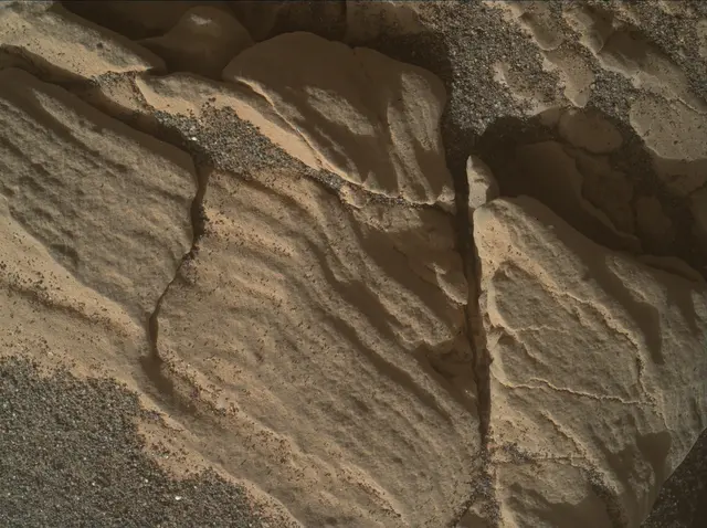 Sol 2925: Mars Hand Lens Imager (MAHLI)