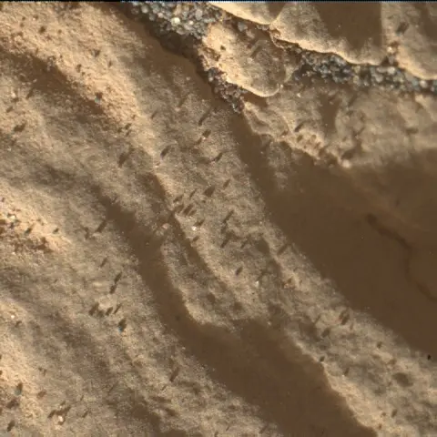 Sol 2925: Mars Hand Lens Imager (MAHLI)