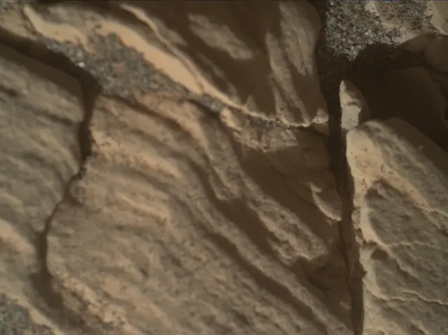 Sol 2925: Mars Hand Lens Imager (MAHLI)