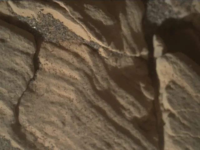 Sol 2925: Mars Hand Lens Imager (MAHLI)