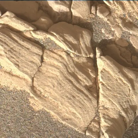 Sol 2925: Mars Hand Lens Imager (MAHLI)