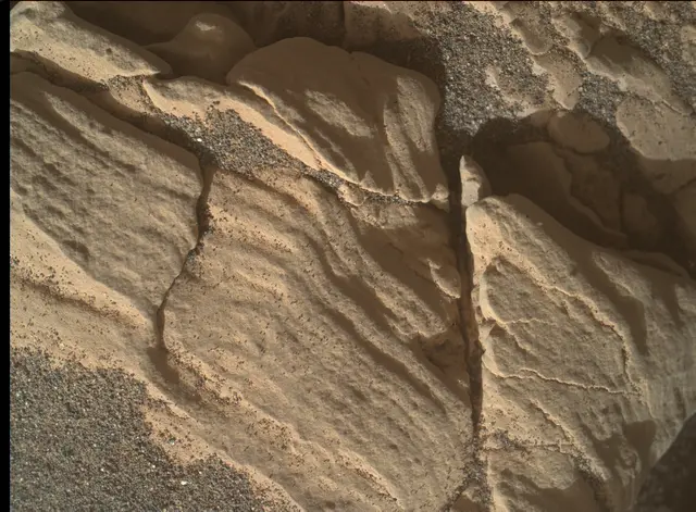 Sol 2925: Mars Hand Lens Imager (MAHLI)