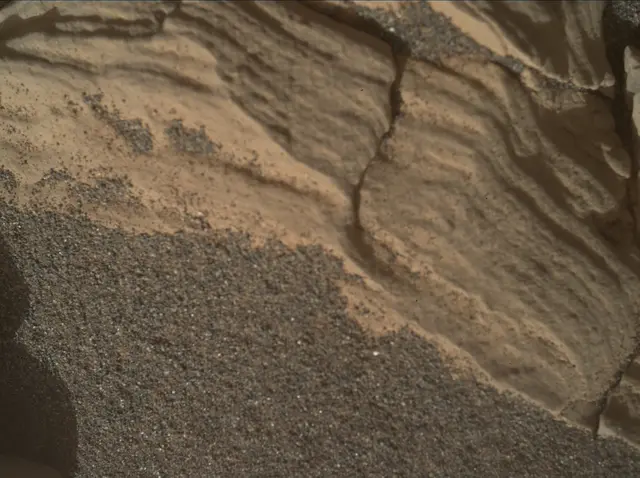 Sol 2925: Mars Hand Lens Imager (MAHLI)