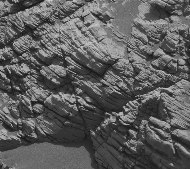 Sol 2926: Mast Camera (Mastcam)