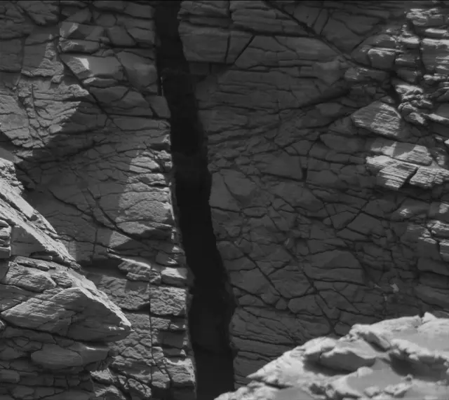 Sol 2926: Mast Camera (Mastcam)