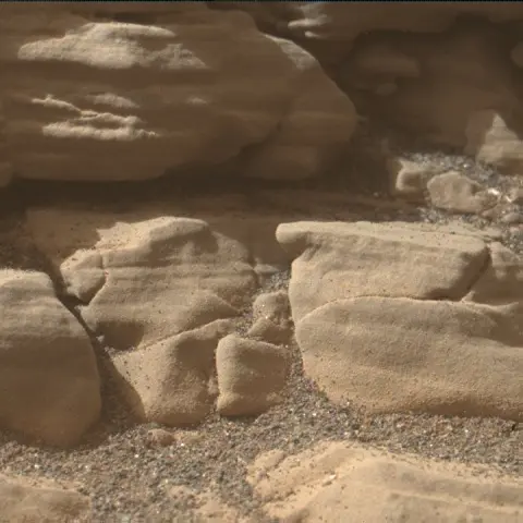 Sol 2926: Mars Hand Lens Imager (MAHLI)