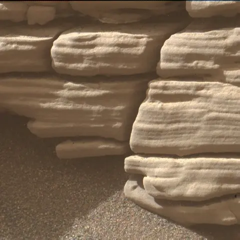 Sol 2926: Mars Hand Lens Imager (MAHLI)