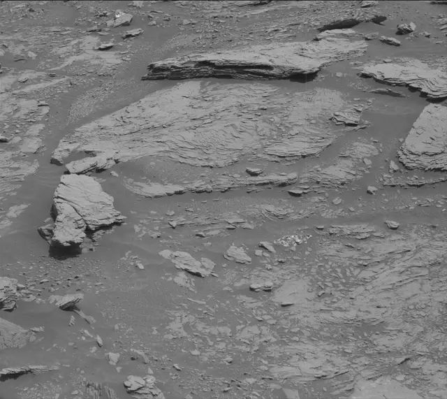 Sol 2935: Mast Camera (Mastcam)