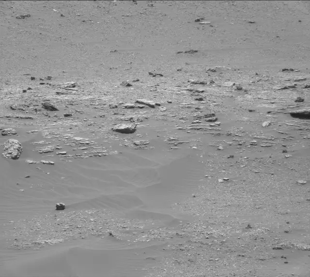 Sol 2935: Mast Camera (Mastcam)