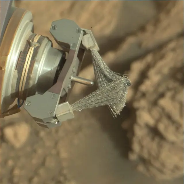 Sol 2935: Mast Camera (Mastcam)