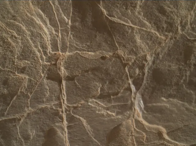 Sol 2935: Mars Hand Lens Imager (MAHLI)