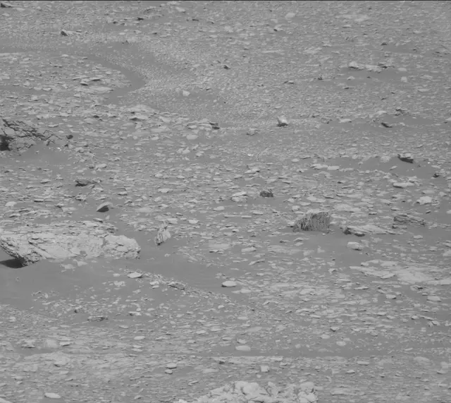Sol 2938: Mast Camera (Mastcam)