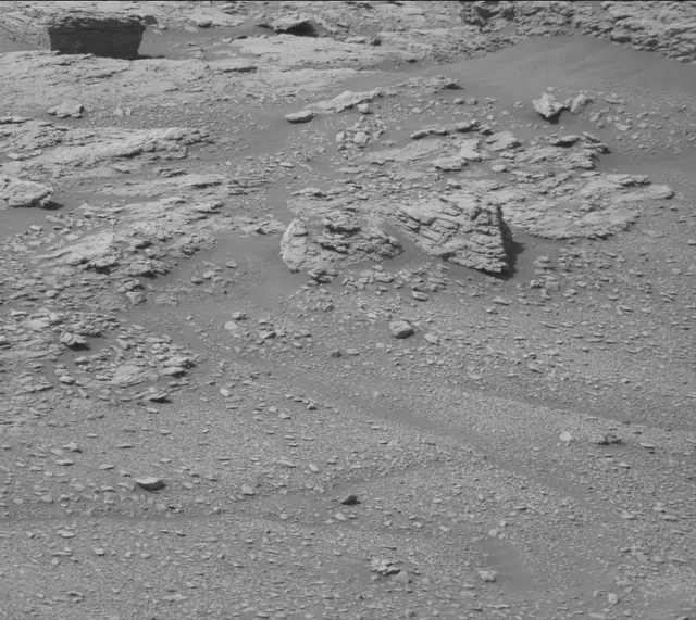Sol 2938: Mast Camera (Mastcam)