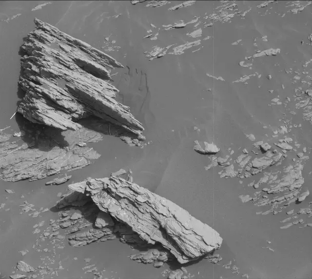 Sol 2940: Mast Camera (Mastcam)