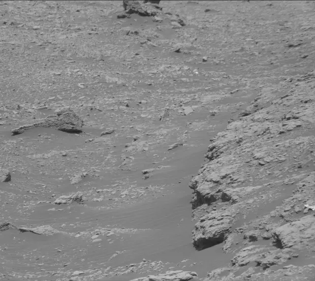 Sol 2940: Mast Camera (Mastcam)