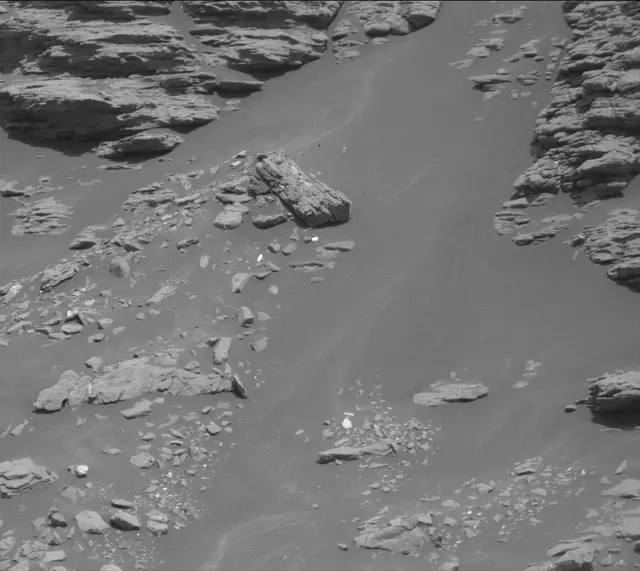 Sol 2940: Mast Camera (Mastcam)