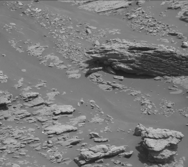 Sol 2940: Mast Camera (Mastcam)