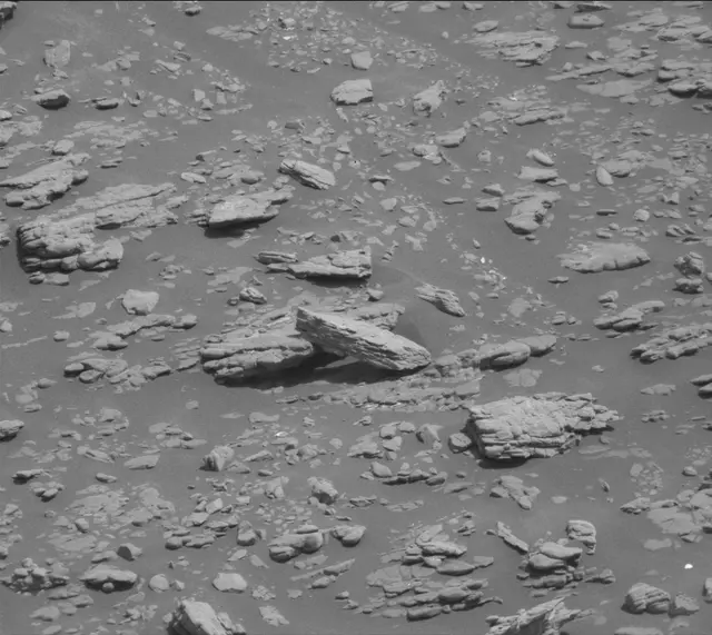 Sol 2940: Mast Camera (Mastcam)