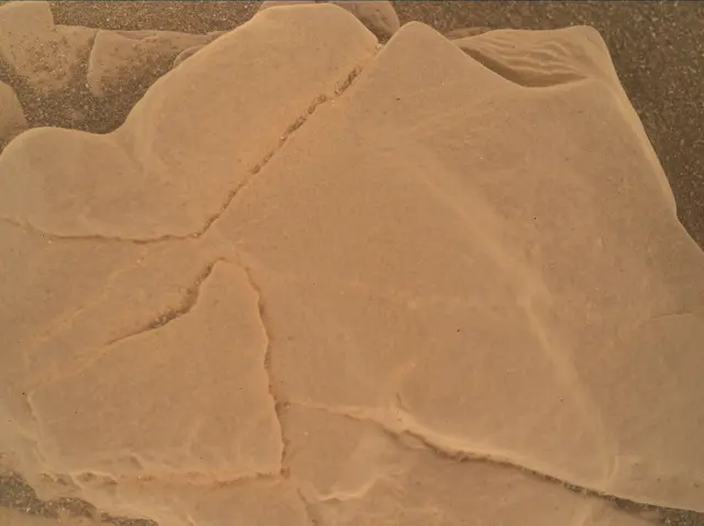 Sol 2940: Mars Hand Lens Imager (MAHLI)