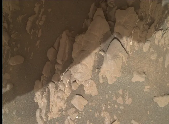 Sol 2942: Mars Hand Lens Imager (MAHLI)