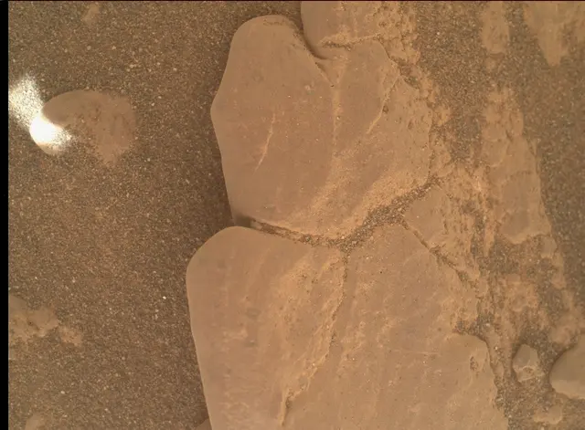 Sol 2942: Mars Hand Lens Imager (MAHLI)