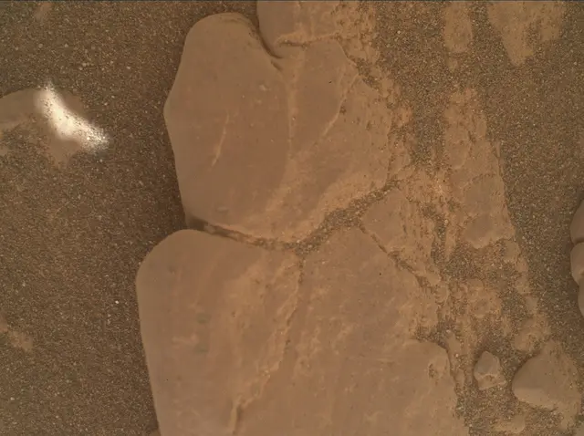 Sol 2942: Mars Hand Lens Imager (MAHLI)