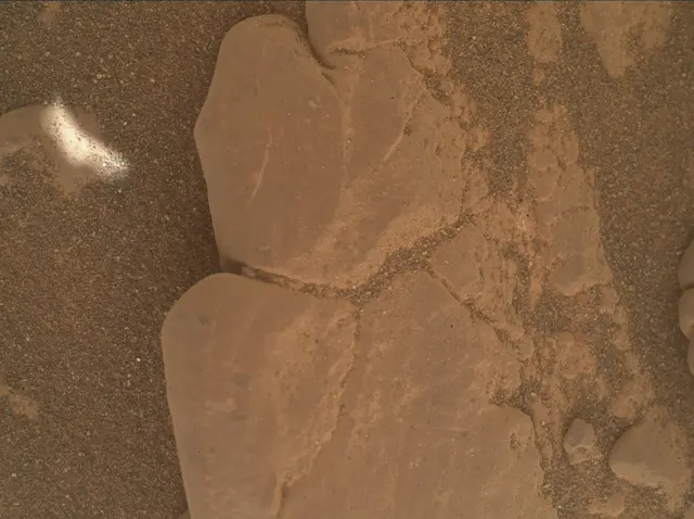 Sol 2942: Mars Hand Lens Imager (MAHLI)