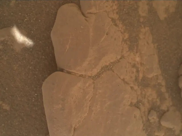 Sol 2942: Mars Hand Lens Imager (MAHLI)
