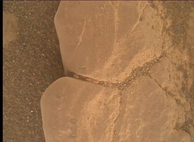 Sol 2942: Mars Hand Lens Imager (MAHLI)