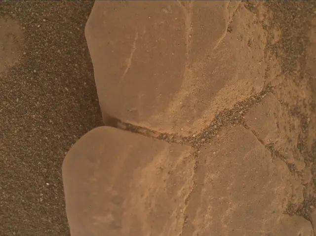 Sol 2942: Mars Hand Lens Imager (MAHLI)