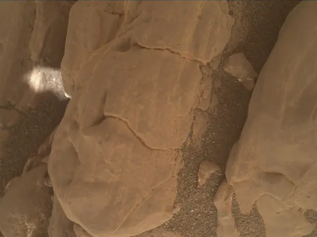 Sol 2942: Mars Hand Lens Imager (MAHLI)