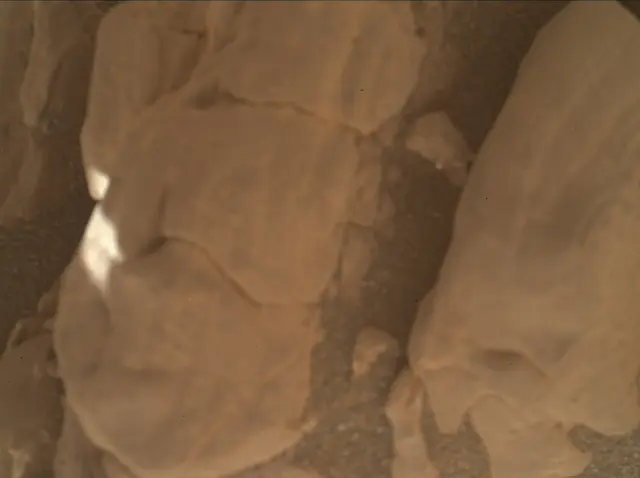 Sol 2942: Mars Hand Lens Imager (MAHLI)