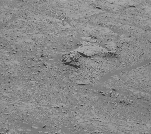 Sol 2943: Mast Camera (Mastcam)