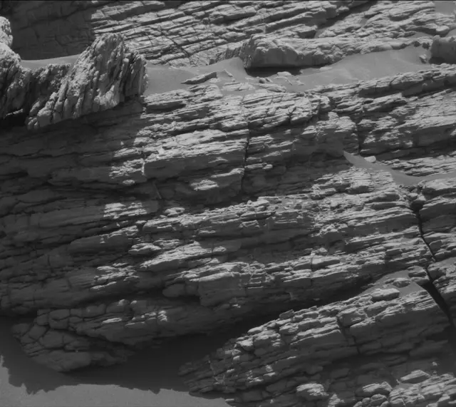 Sol 2943: Mast Camera (Mastcam)