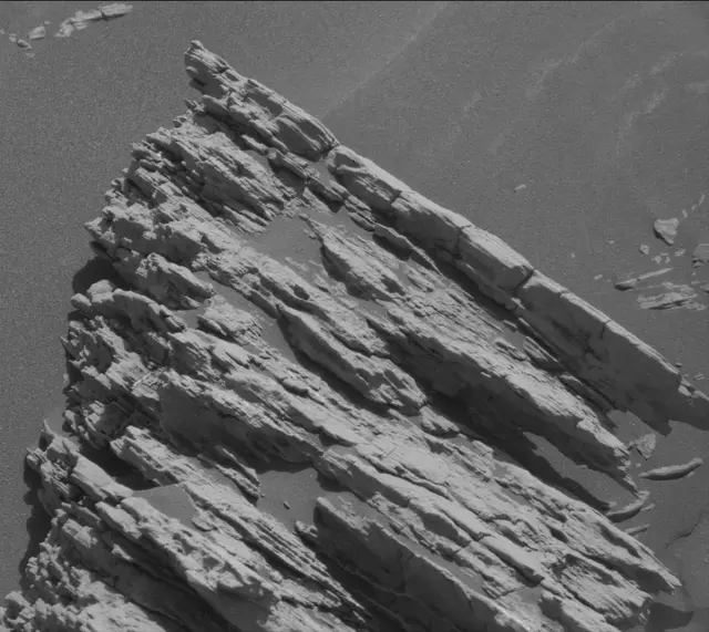 Sol 2943: Mast Camera (Mastcam)