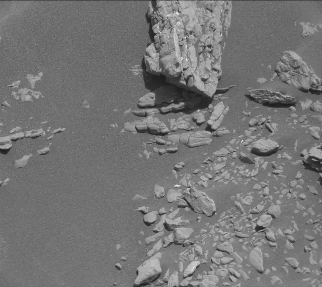 Sol 2943: Mast Camera (Mastcam)