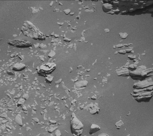 Sol 2943: Mast Camera (Mastcam)