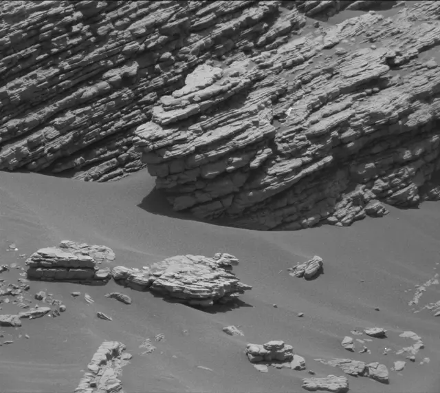 Sol 2943: Mast Camera (Mastcam)