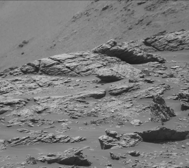 Sol 2943: Mast Camera (Mastcam)