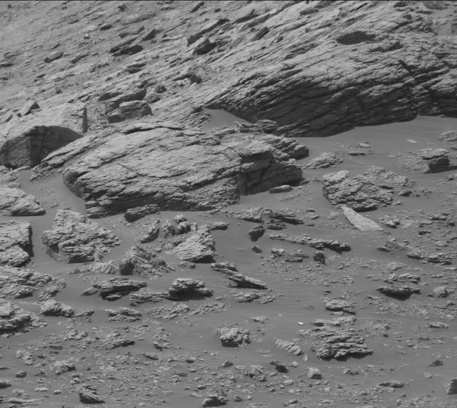 Sol 2943: Mast Camera (Mastcam)