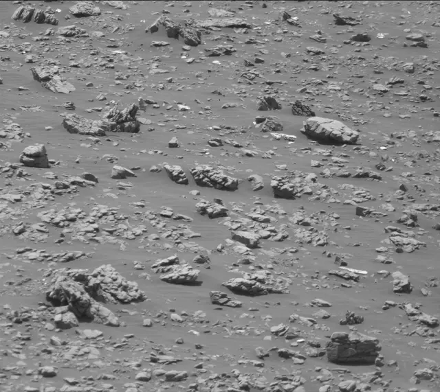 Sol 2943: Mast Camera (Mastcam)