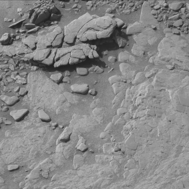 Sol 2943: Mast Camera (Mastcam)