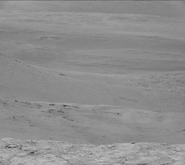 Sol 2945: Mast Camera (Mastcam)