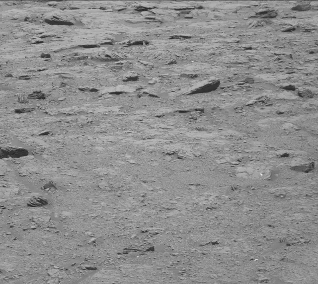 Sol 2945: Mast Camera (Mastcam)