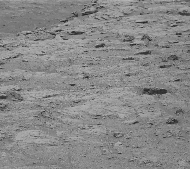 Sol 2945: Mast Camera (Mastcam)