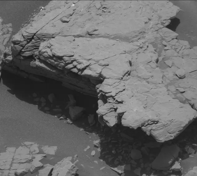 Sol 2945: Mast Camera (Mastcam)