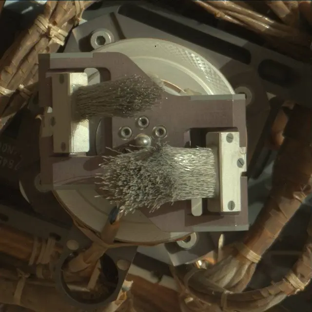 Sol 2945: Mast Camera (Mastcam)