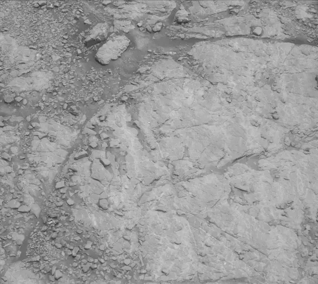 Sol 2946: Mast Camera (Mastcam)
