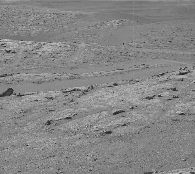Sol 2946: Mast Camera (Mastcam)
