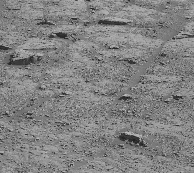 Sol 2946: Mast Camera (Mastcam)